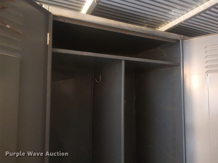 image for item LG9606 1999 GMC C6500  box truck