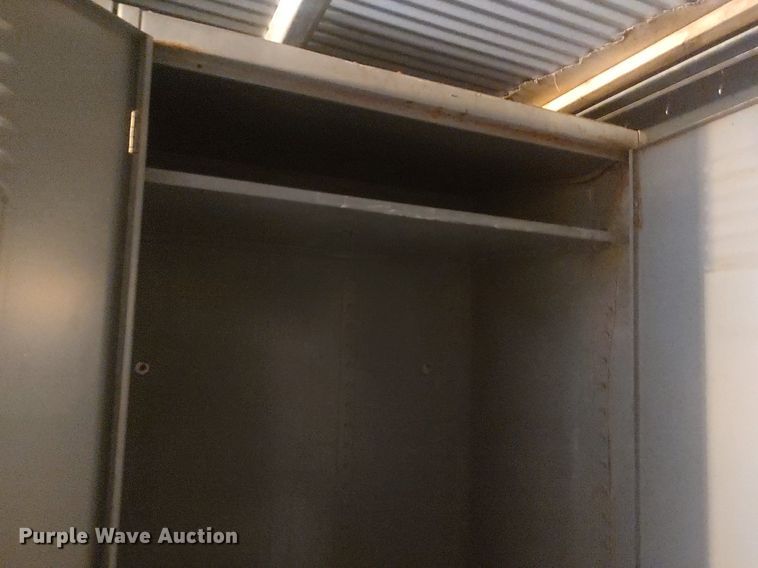 image for item LG9606 1999 GMC C6500  box truck