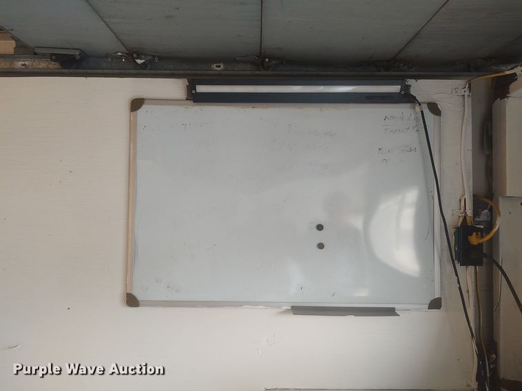 image for item LG9606 1999 GMC C6500  box truck