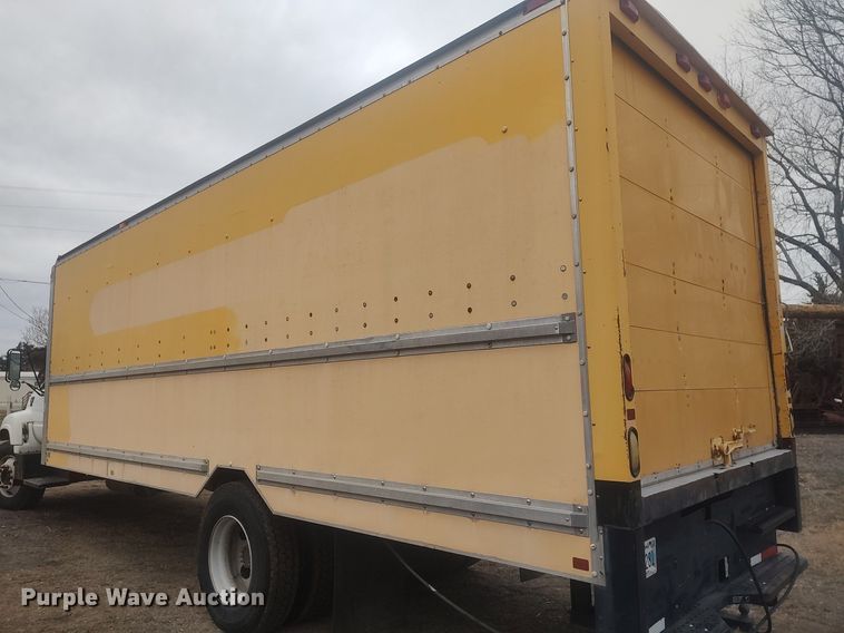 image for item LG9606 1999 GMC C6500  box truck