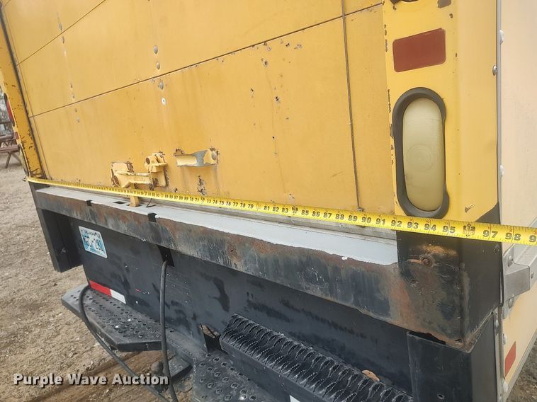 image for item LG9606 1999 GMC C6500  box truck