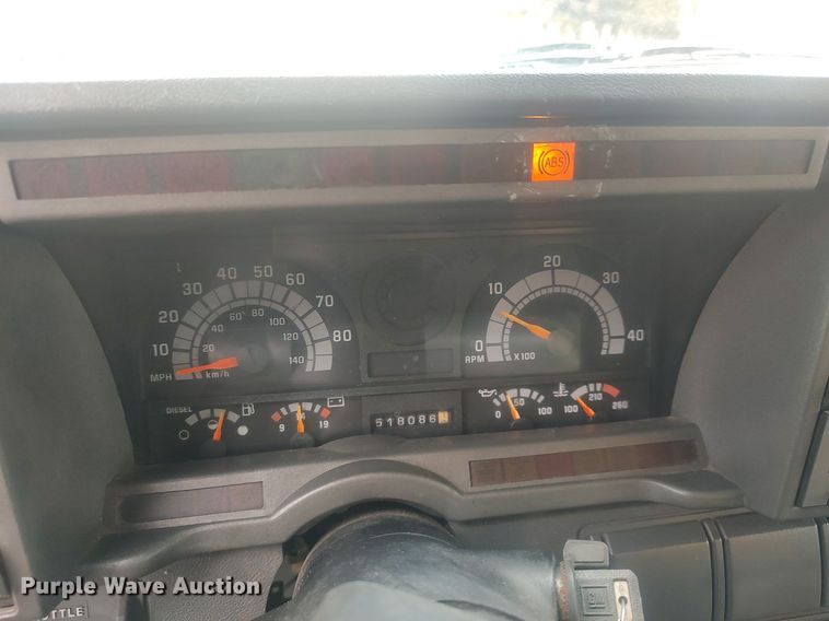 image for item LG9606 1999 GMC C6500  box truck