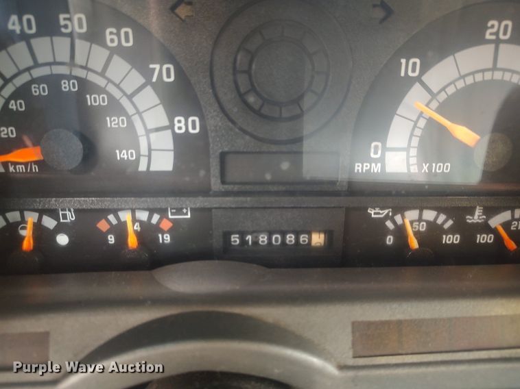 image for item LG9606 1999 GMC C6500  box truck