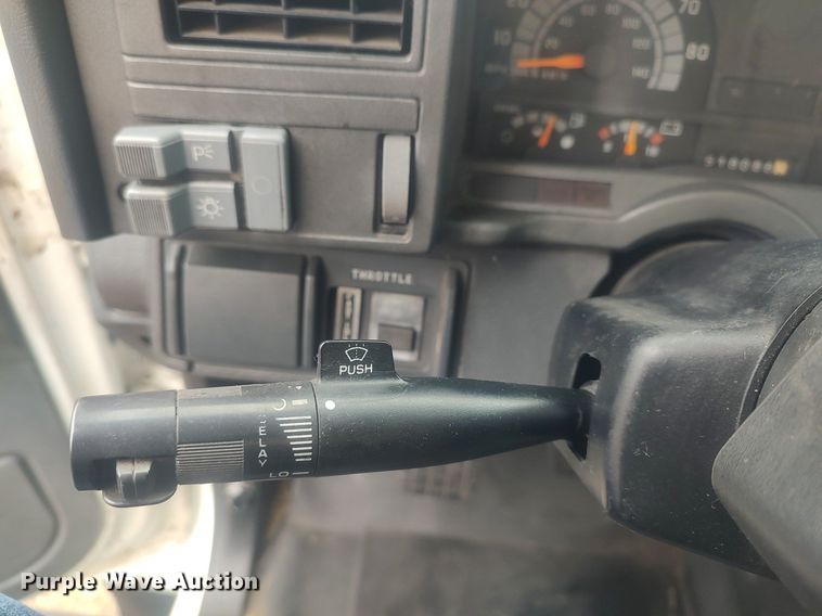 image for item LG9606 1999 GMC C6500  box truck