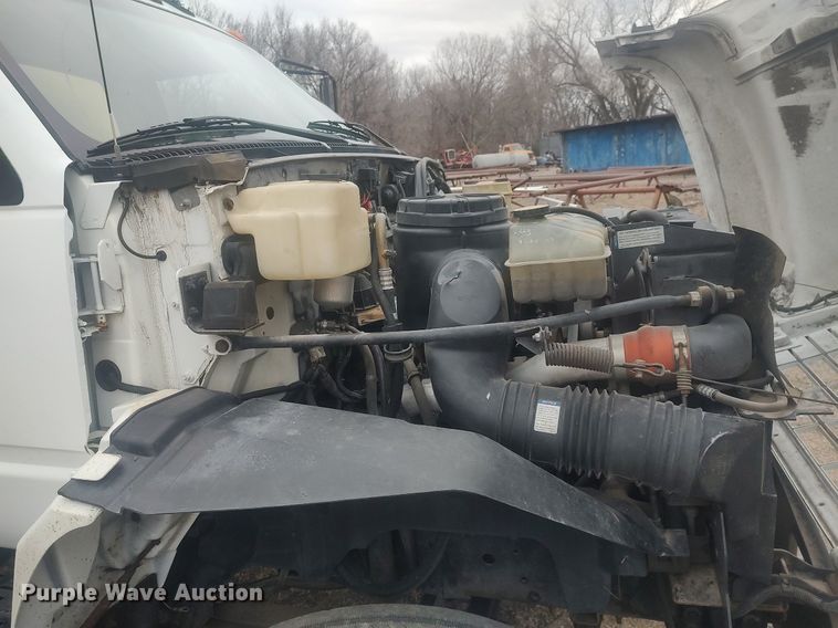 image for item LG9606 1999 GMC C6500  box truck