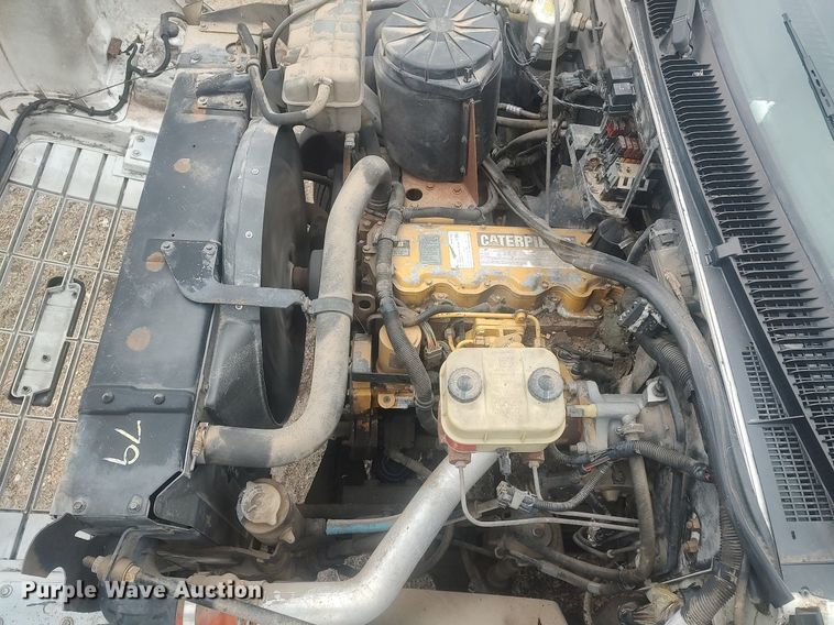 image for item LG9606 1999 GMC C6500  box truck