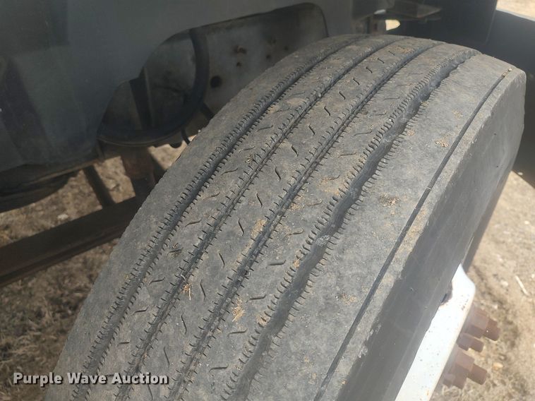 image for item LG9606 1999 GMC C6500  box truck