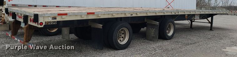 image for item LH9849 2009 Wilson CF900  flatbed trailer