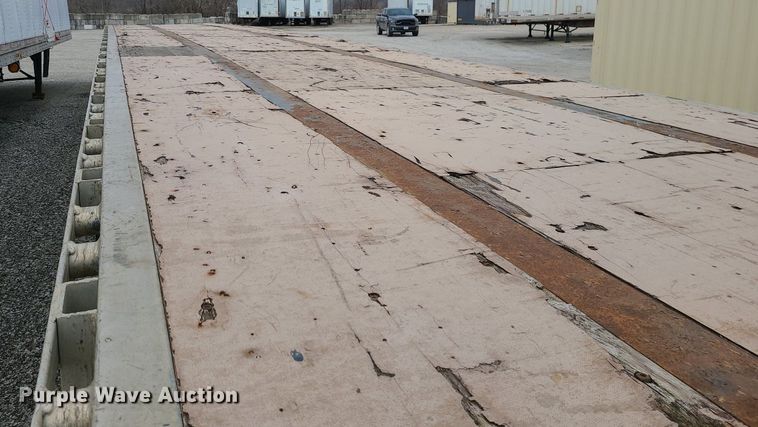 image for item LH9849 2009 Wilson CF900  flatbed trailer