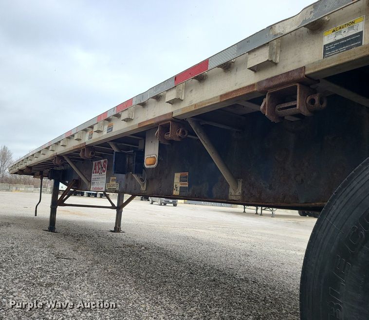 image for item LH9849 2009 Wilson CF900  flatbed trailer