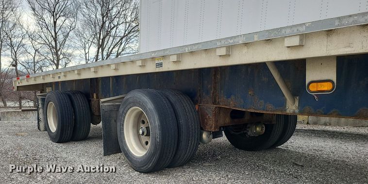 image for item LH9849 2009 Wilson CF900  flatbed trailer