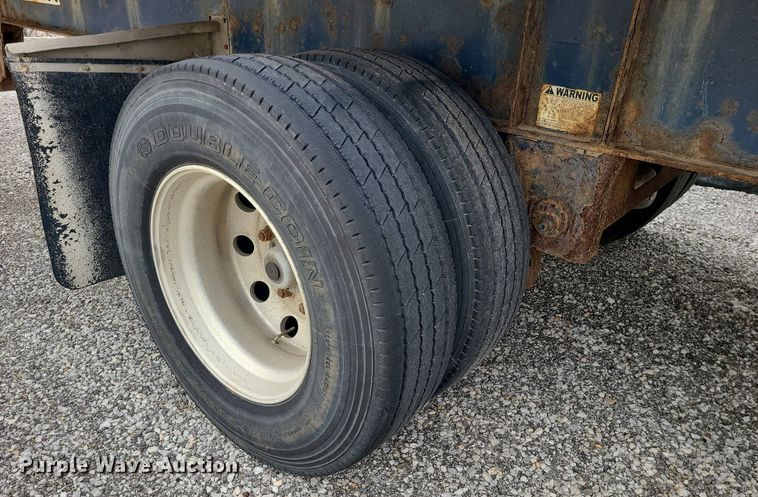 image for item LH9849 2009 Wilson CF900  flatbed trailer