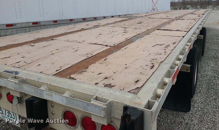 image for item LH9849 2009 Wilson CF900  flatbed trailer