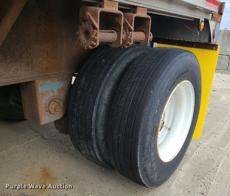 image for item LH9850 1998 Fontaine LFTW-6-8048WSAK  flatbed trailer