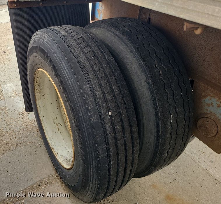 image for item LH9850 1998 Fontaine LFTW-6-8048WSAK  flatbed trailer