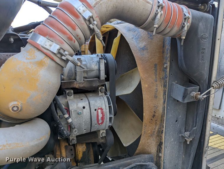 image for item LK9463 2007 Peterbilt 379  semi truck