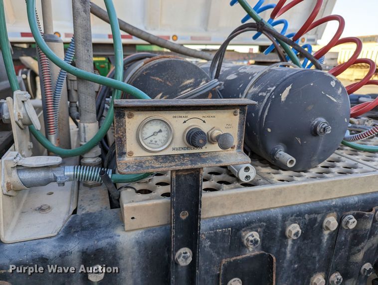 image for item LK9463 2007 Peterbilt 379  semi truck