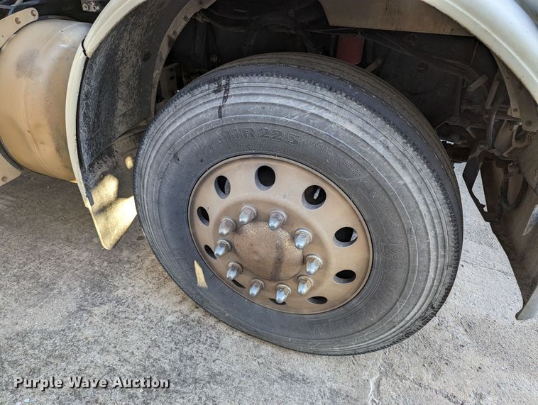 image for item LK9463 2007 Peterbilt 379  semi truck