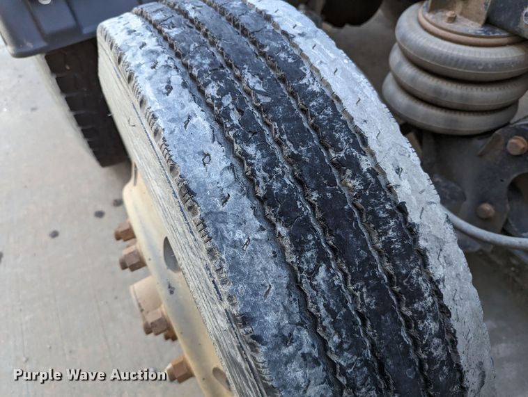 image for item LK9463 2007 Peterbilt 379  semi truck