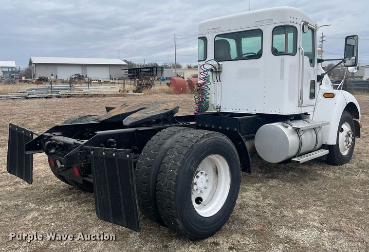 image for item LR9543 2005 Kenworth T300  truck cab and chassis