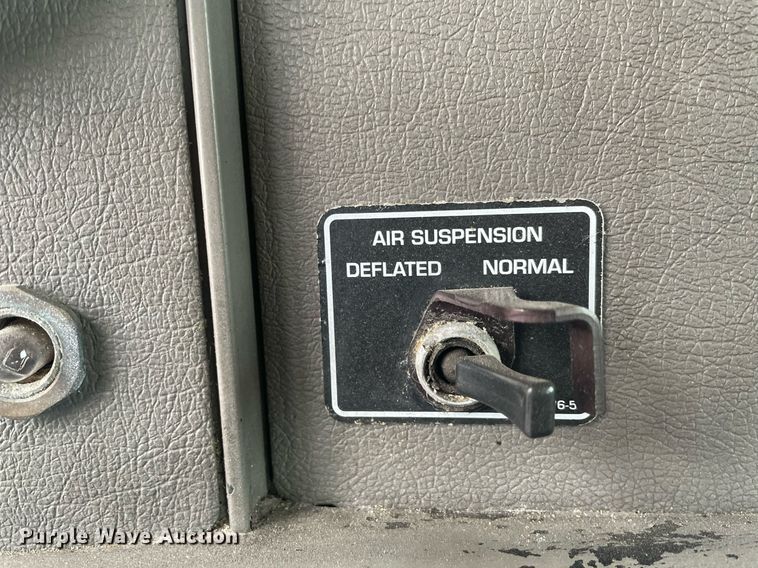 image for item LR9543 2005 Kenworth T300  truck cab and chassis