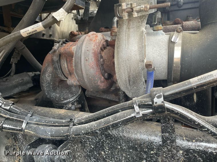 image for item LR9543 2005 Kenworth T300  truck cab and chassis