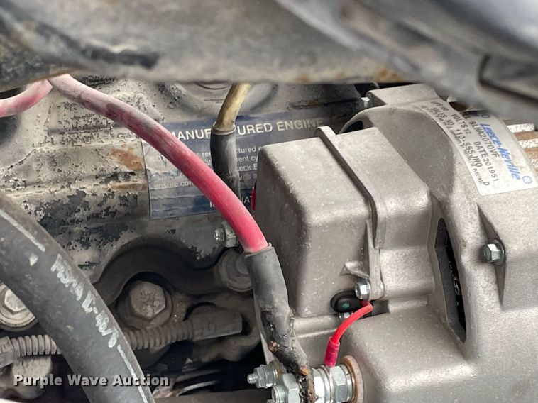 image for item MA9886 2005 International 4200  flatbed truck