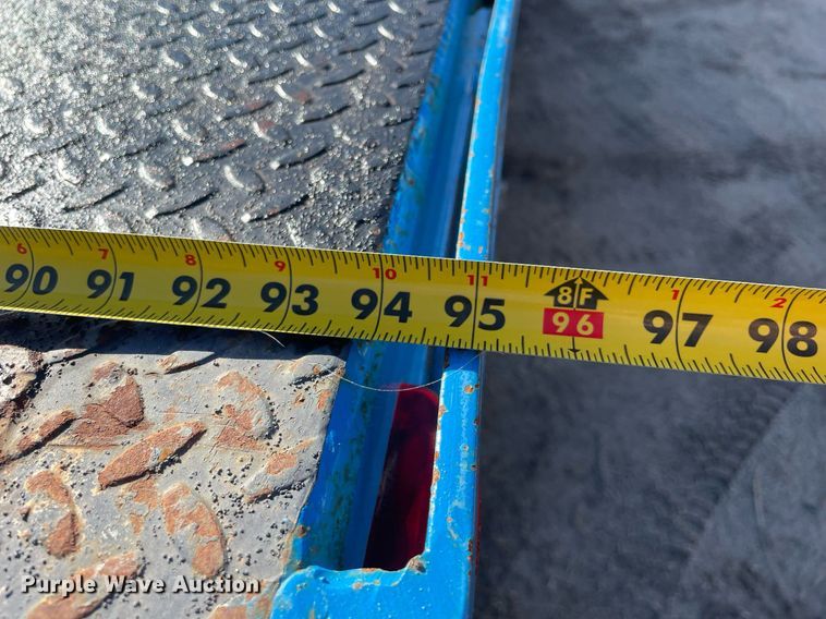 image for item MA9955 1995 International 4700  flatbed truck