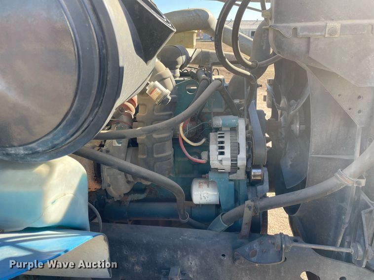 image for item MA9955 1995 International 4700  flatbed truck