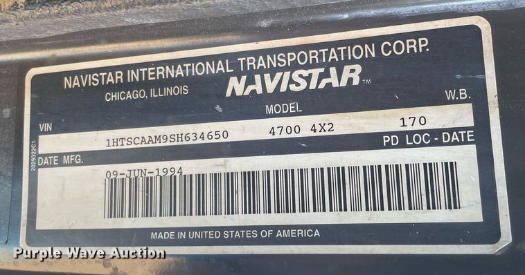 image for item MA9955 1995 International 4700  flatbed truck