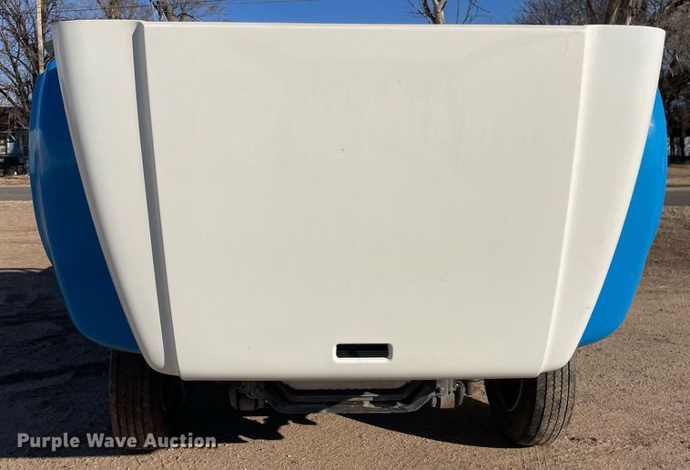 image for item MA9957 1996 International 4700  flatbed truck