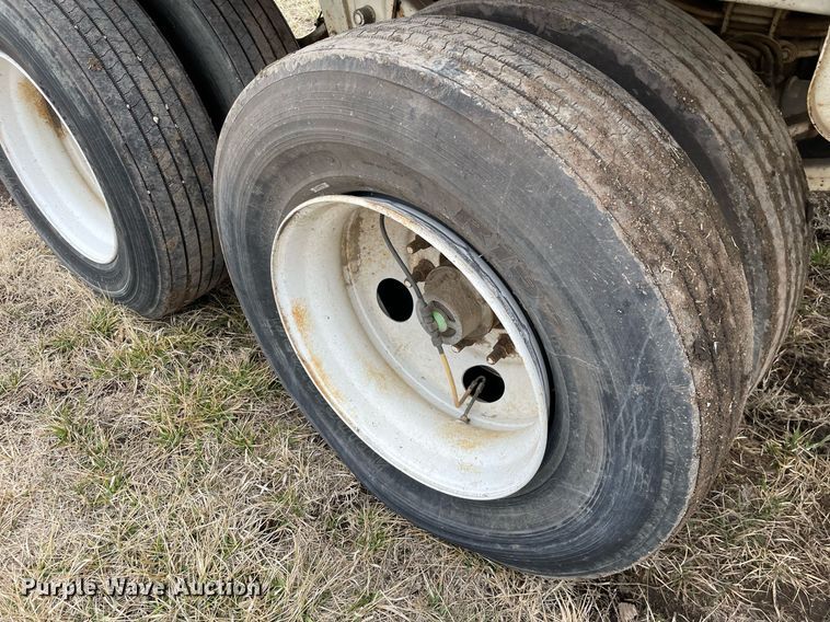 image for item MB9009 2011 Timpte Super Hopper  grain trailer