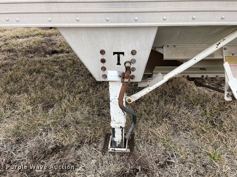 image for item MB9009 2011 Timpte Super Hopper  grain trailer