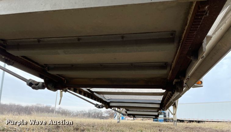 image for item MB9009 2011 Timpte Super Hopper  grain trailer