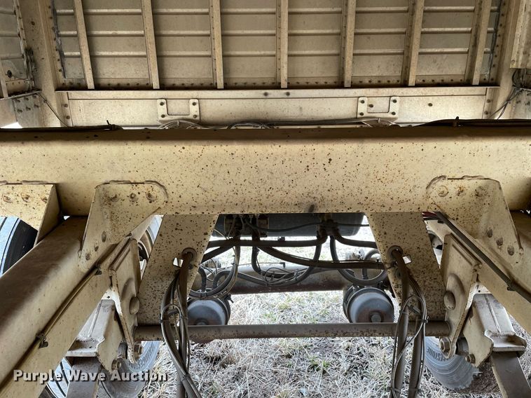 image for item MB9009 2011 Timpte Super Hopper  grain trailer