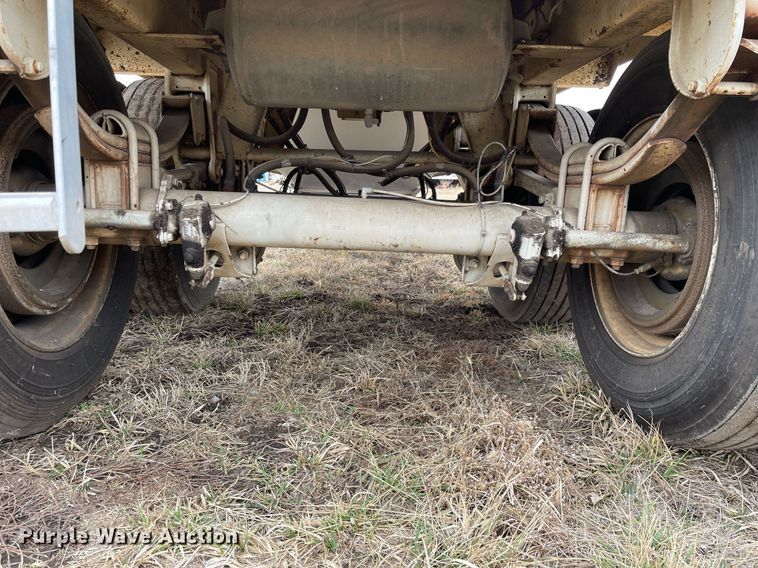 image for item MB9009 2011 Timpte Super Hopper  grain trailer