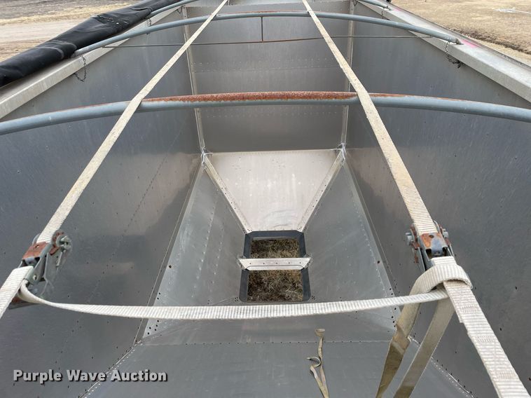 image for item MB9009 2011 Timpte Super Hopper  grain trailer