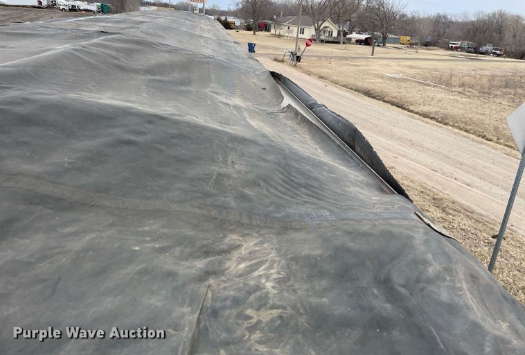 image for item MB9009 2011 Timpte Super Hopper  grain trailer