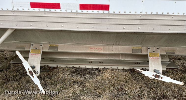 image for item MB9009 2011 Timpte Super Hopper  grain trailer