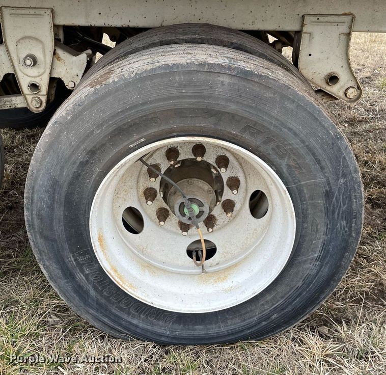 image for item MB9009 2011 Timpte Super Hopper  grain trailer