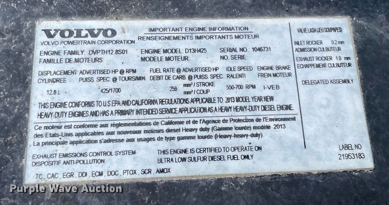 image for item MB9011 2014 Volvo VNL64T 730  semi truck