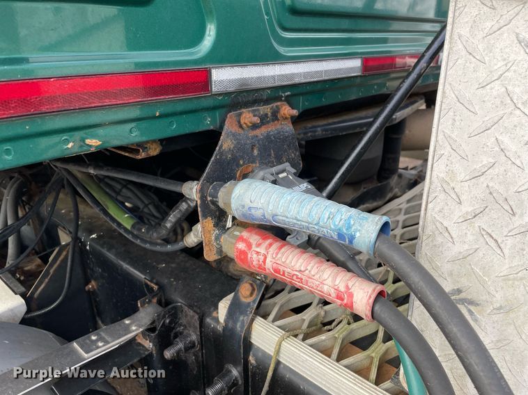 image for item MB9019 2000 Mack CH613  semi truck