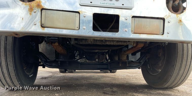 image for item MB9019 2000 Mack CH613  semi truck