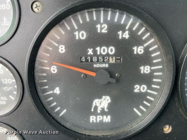 image for item MB9019 2000 Mack CH613  semi truck