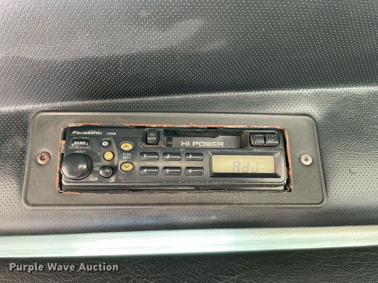 image for item MB9019 2000 Mack CH613  semi truck