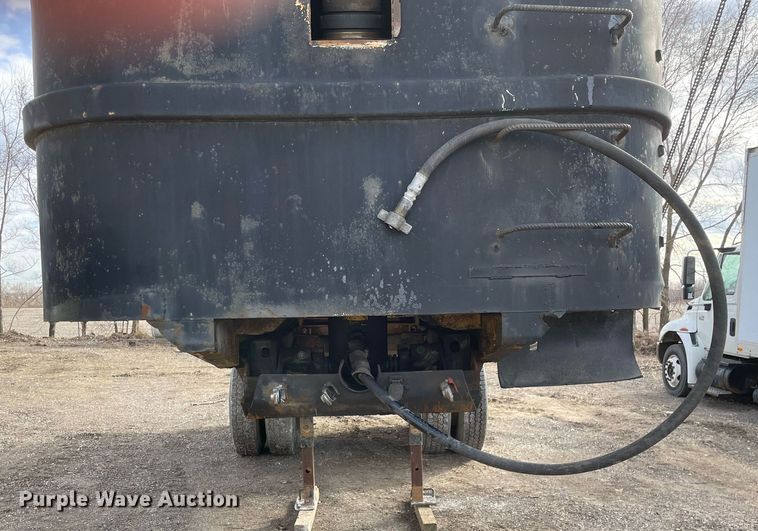 image for item MB9020 1987 Hilbilt  end dump trailer