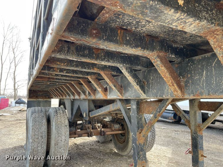 image for item MB9020 1987 Hilbilt  end dump trailer