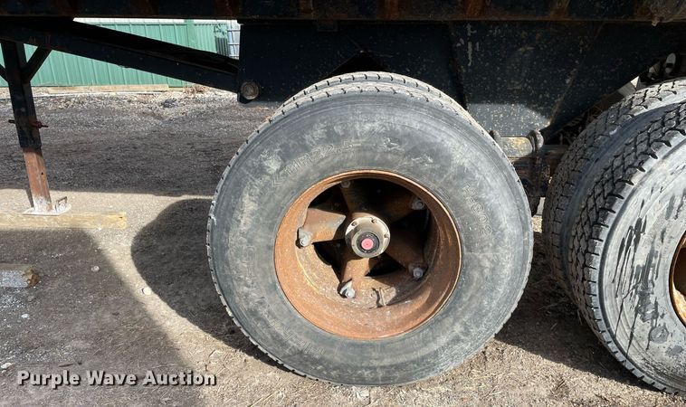 image for item MB9020 1987 Hilbilt  end dump trailer