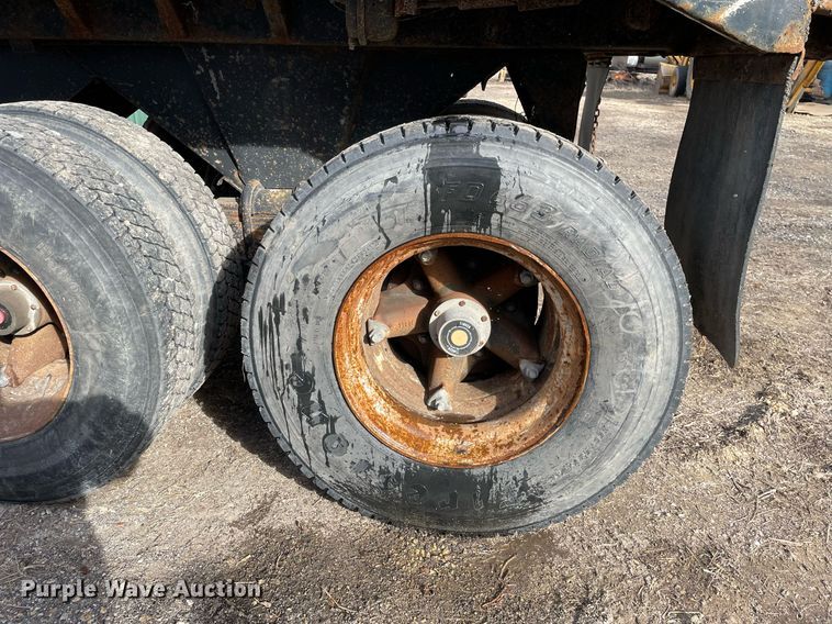 image for item MB9020 1987 Hilbilt  end dump trailer