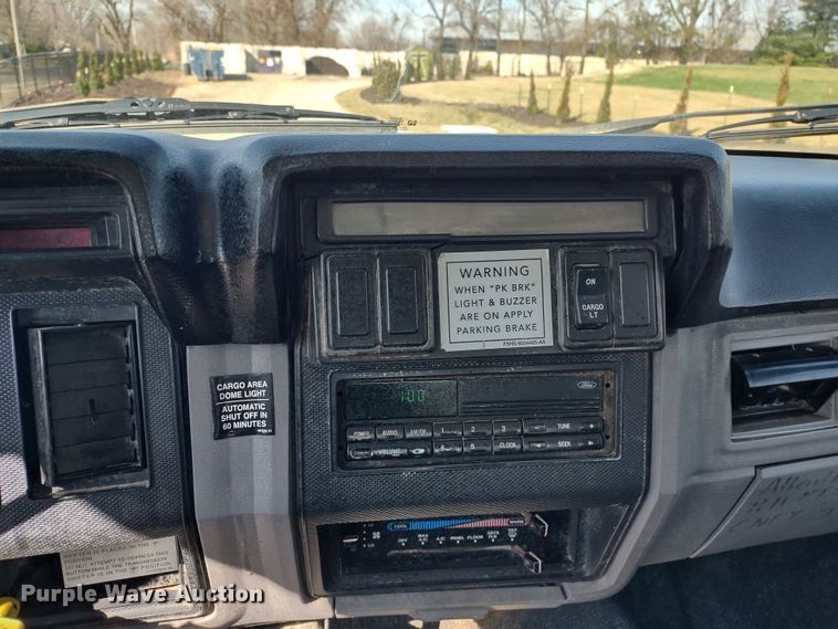 image for item MD9444 1998 Ford F700  dump flatbed truck